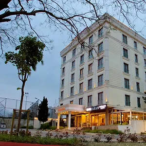 Vanilla & Hotel
